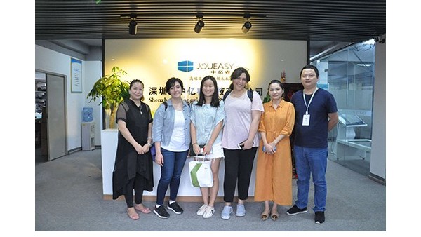 深圳中億?？萍紵崃覛g迎迪拜客戶蒞臨我司參觀考察